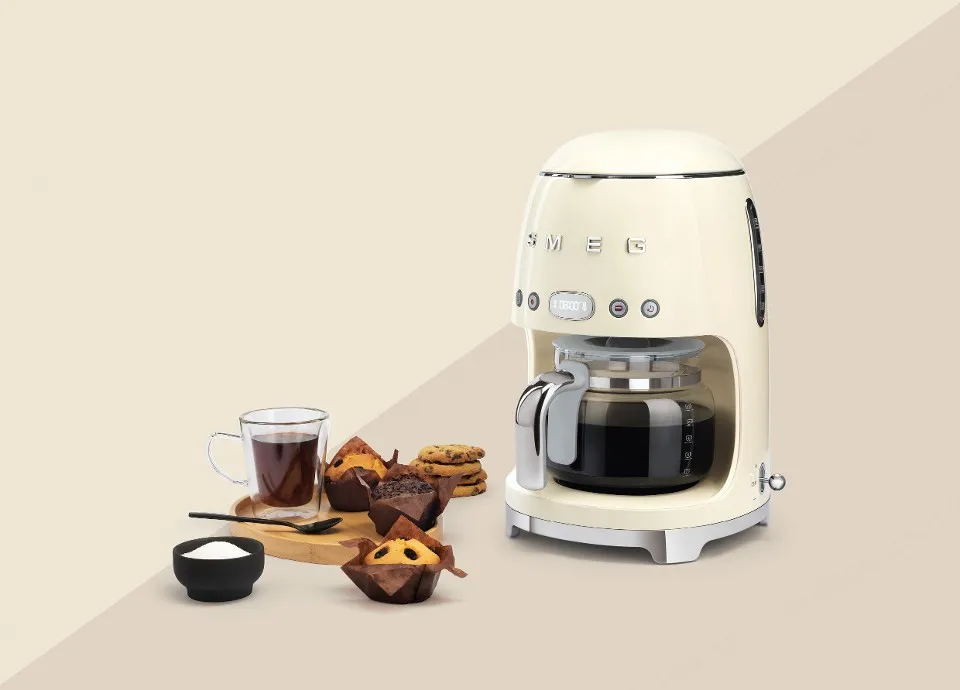 SMEG מכונת קפה פילטר בצבע שחור מסדרת 50's Retro Style,תוצרת SMEG דגם DCF02BLEU — תמונה 9
